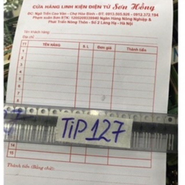 5 con Transistor Tip 127 PNP