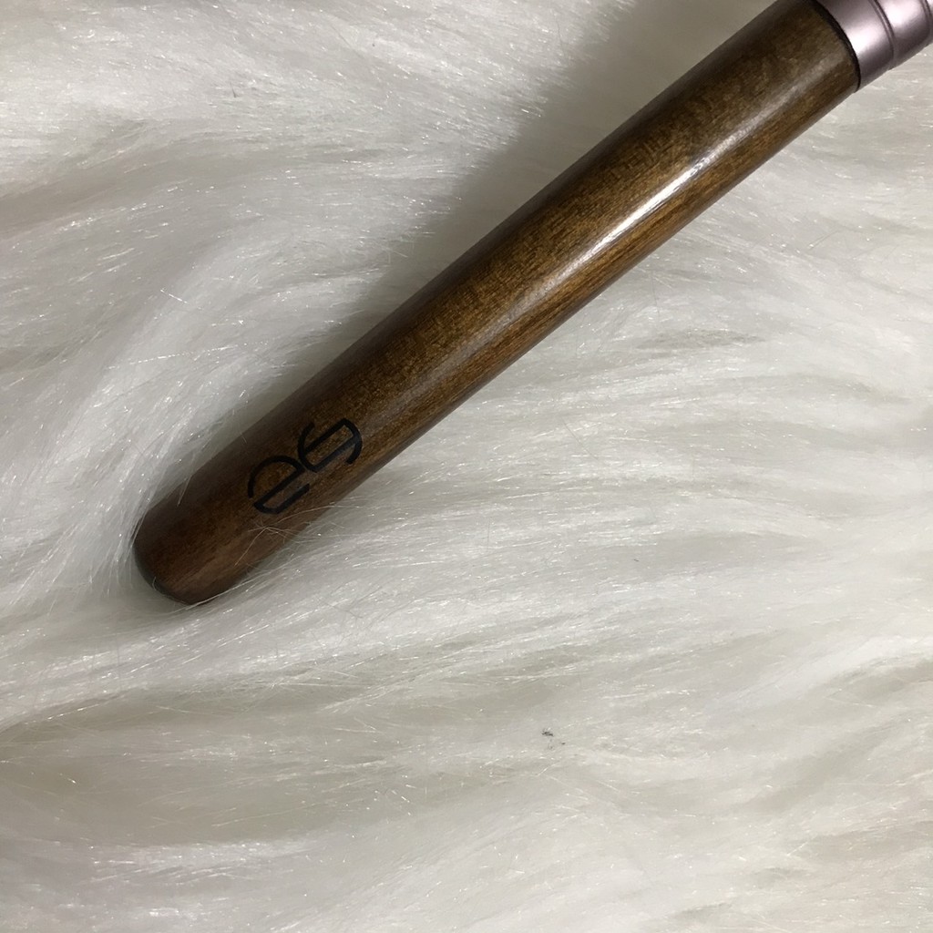 Cọ Trang Điểm Highlight Lớn Không Logo