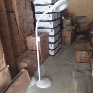 Đèn lúp dùng cho spa