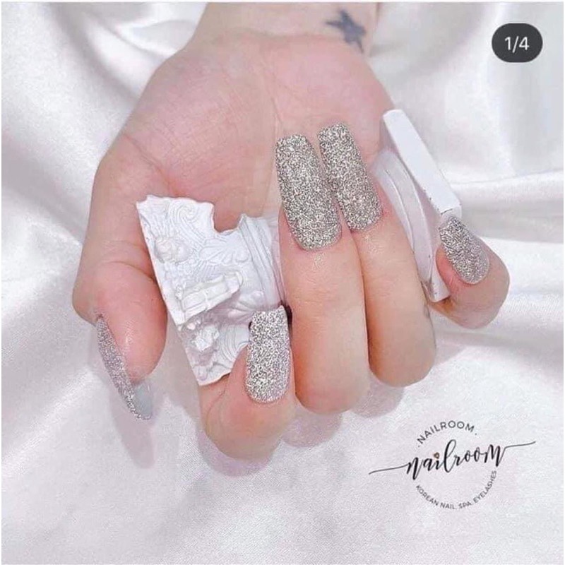 gel gel nhũ flash 2 màu vàng và bạc bộ nail sáng khi đc ánh đèn chiếu vào | BigBuy360 - bigbuy360.vn