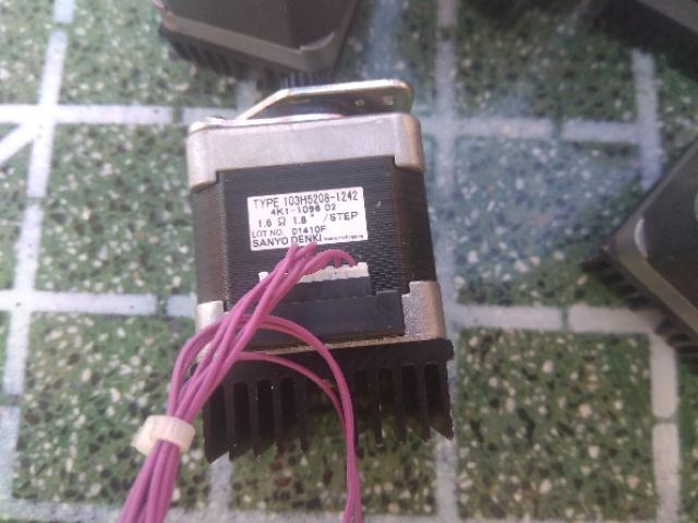 Động cơ bước size 42 42x42x38  có tản nhiệt.