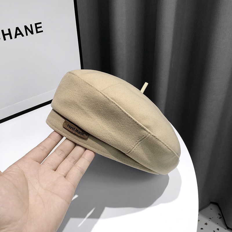 Mũ nồi với nhãn dán in chữ nhỏ phong cách thời trang đường phố Nhật Bản mùa thu đông đơn giản cho nữ