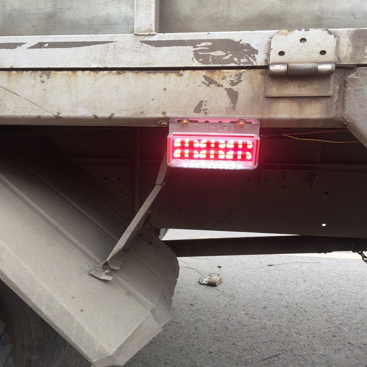 Đèn sườn xe tải 24v. Đèn led RUNLAI5006 chống nước, chịu nhiệt cao, phù hợp với mọi xe tải