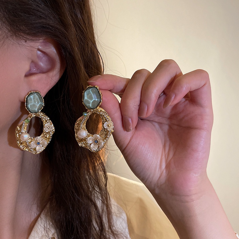 Đôi Bông Tai Hình Vuông Đính Đá Và Ngọc Trai Phong Cách Dân Tộc Thời Trang Cho Nữ