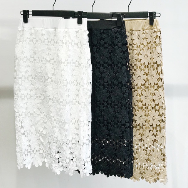 [Mã FASHIONMALLT4 giảm 15% đơn 150k] Váy ren hoa lớn AfterBefore