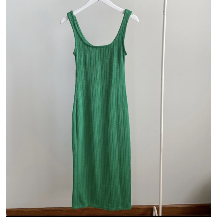 Đầm body ba lỗ dáng dài màu xanh