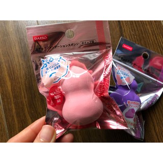 Mút trang điểm DAISO