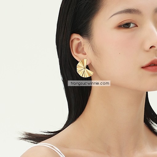 Hoa tai nữ titan fancy