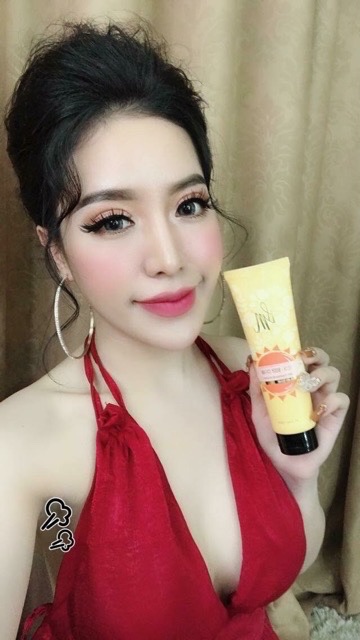 KEM DƯỠNG TRẮNG TOÀN THÂN HM