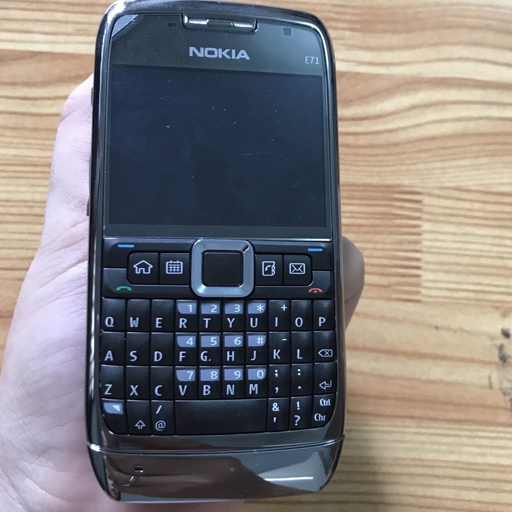Điện Thoại Nokia E71 Wifi Chính Hãng Main Zin BH 24 Tháng