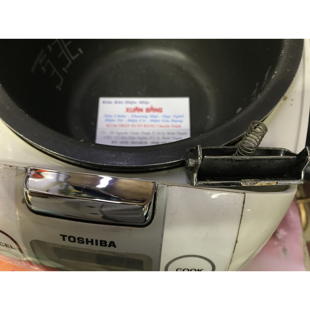 Nút nhấn mở nắp nồi cơm TOSHIBA  RC-18NMF  , RC-10MNF , ...