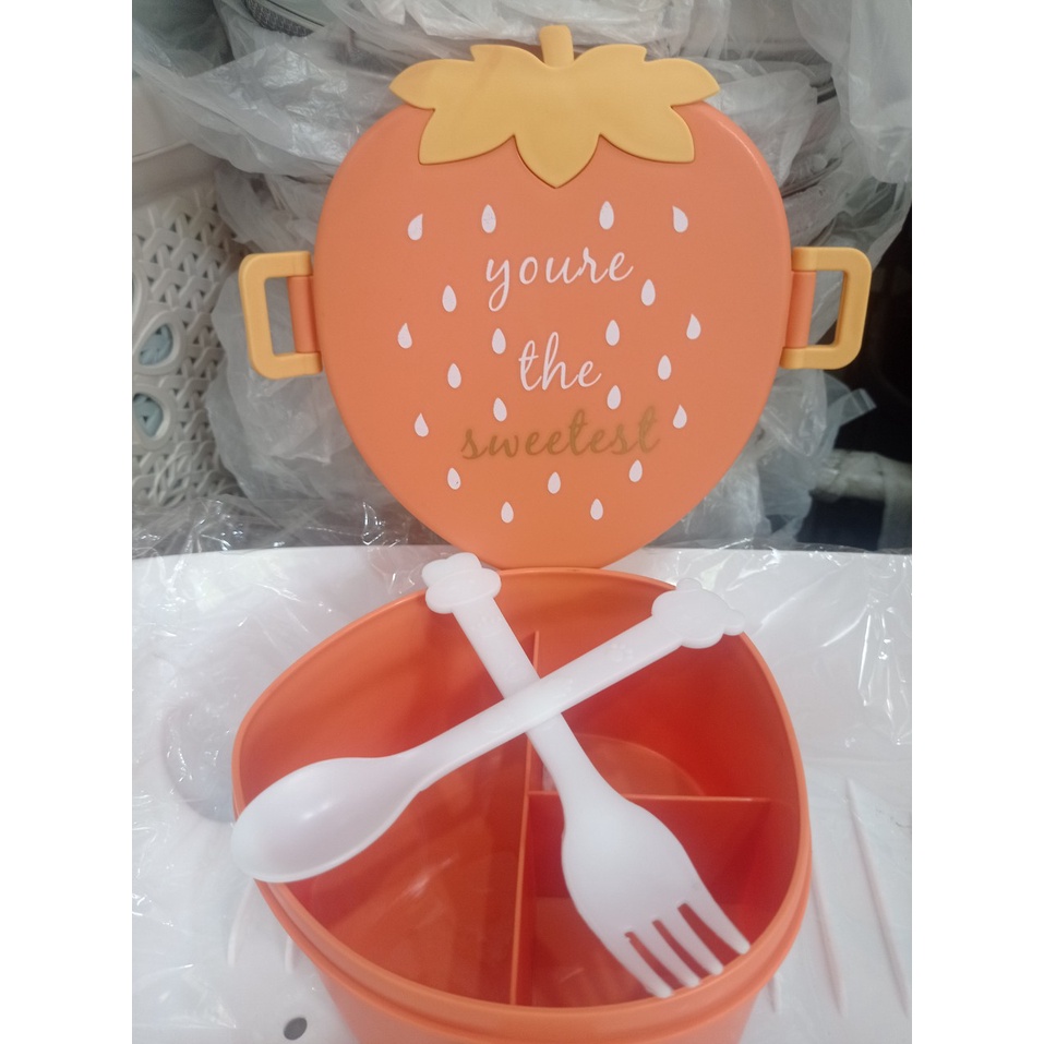 Hộp cơm cà rốt 3 ngăn nhỏ Lunch Box thức ăn cute dễ thương pastel - giao màu ngẫu nhiên