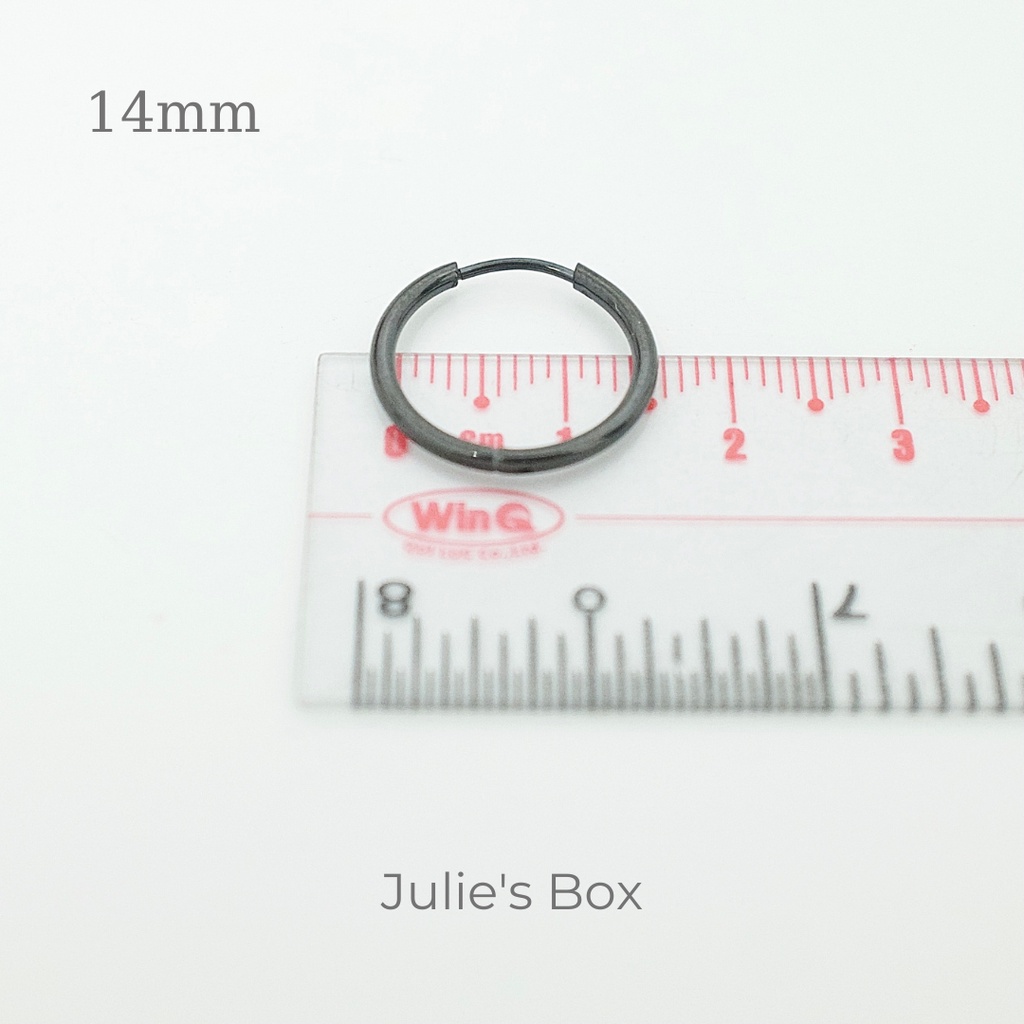 [1 CHIẾC]Khuyên Tai Tròn Hoop Nhiều Size Dày 1.6MM [SIÊU MỎNG] Màu Đen Unisex Titanium Julies Box 66 Bông Tai Titan Nam