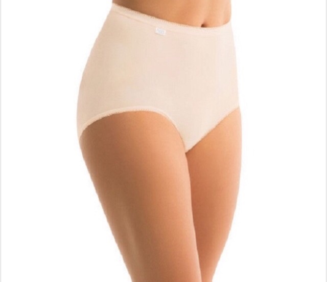 [Mã 12FASHIONSALE1 giảm 10K đơn 50K] Combo 3 quần lót Triumph Sloggi Comfort Maxi | BigBuy360 - bigbuy360.vn