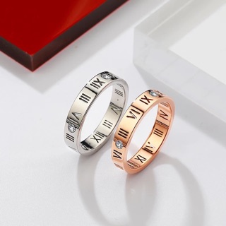 Nhẫn titan mặt số la mã không đen