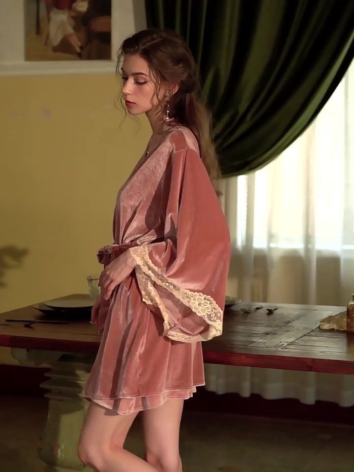 Đồ lót gợi cảm mẫu thu đông cho nữ bộ đồ ngủ gợi cảm cảm giác cao cấp nhung vàng mẫu mới kiểu Pháp bộ váy ngủ dây treo | BigBuy360 - bigbuy360.vn