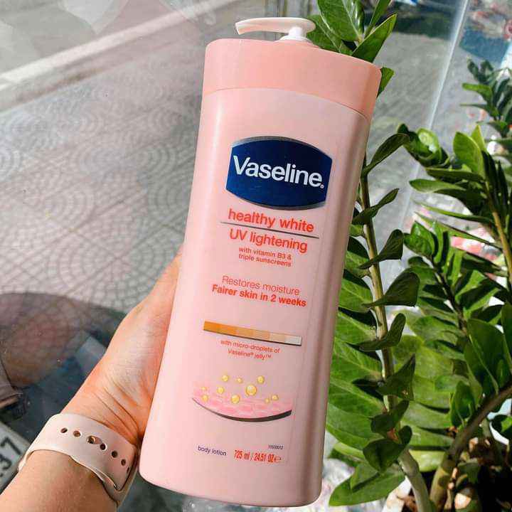 Vaseline - Sữa dưỡng thể Vaseline Healthy White UV Lightening Body Lotion 725ml