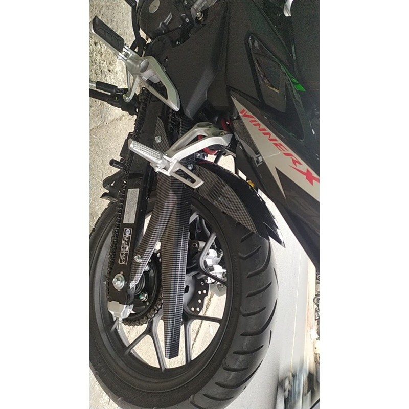 Dè Chắn Bùn Sau WINNER X V2-V3 CarBon/Nhựa Đen