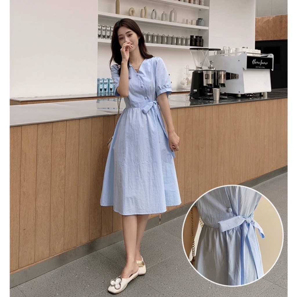 Đầm xòe chéo tà đính khuy , Đầm công sở màu xanh Cao Cấp vải tơ mát mẻ có dây buộc eo, cổ V dáng dài qua gối - MiNhi