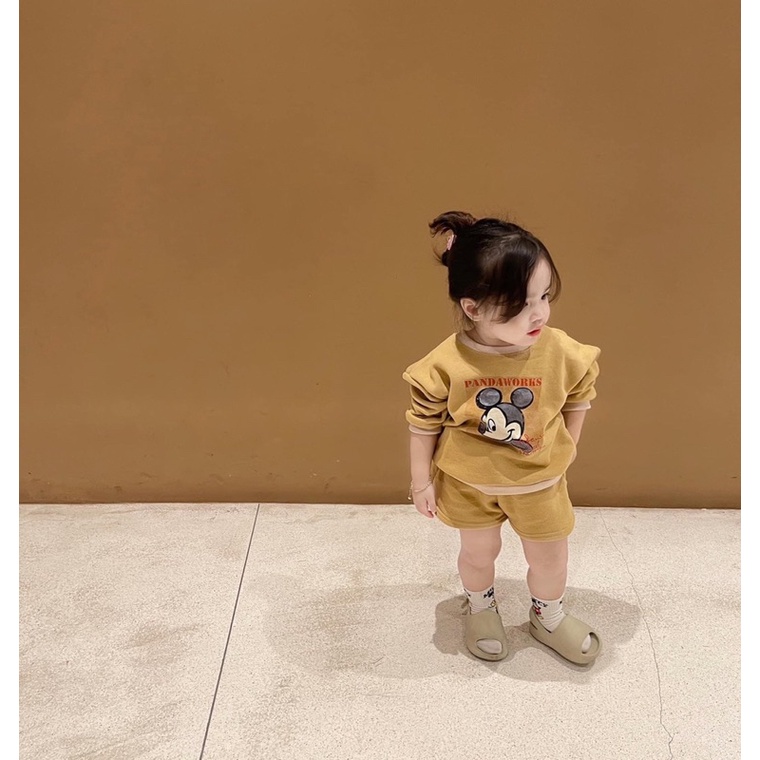 Dép bánh mì quai sau siêu dễ phối đồ cho bé trai và bé gái