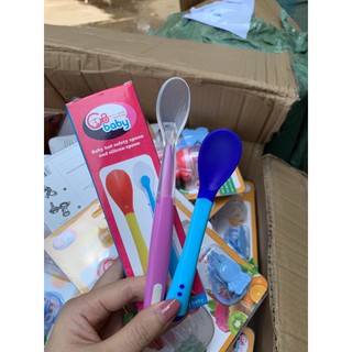 hộp 2 thìa ăn dặm mèo+ báo nóng