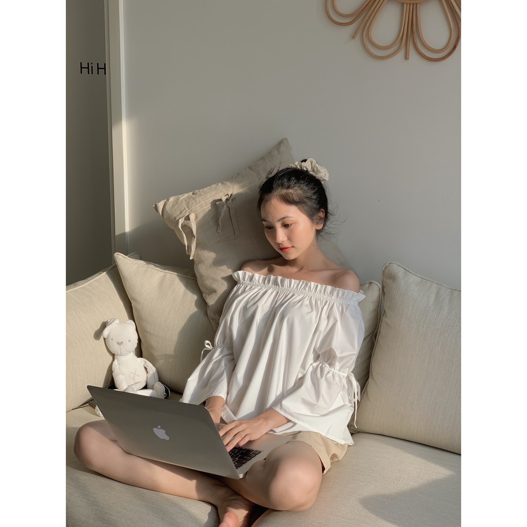 [Mã WASKT304 giảm 15% tối đa 30K đơn 99K] Trễ vai bèo tay xoè bo chun đính dây nơ Trắng TKA141 | BigBuy360 - bigbuy360.vn