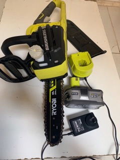 Cưa xích ryobi 18v brushless