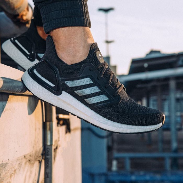 ultra boost 2020 core black