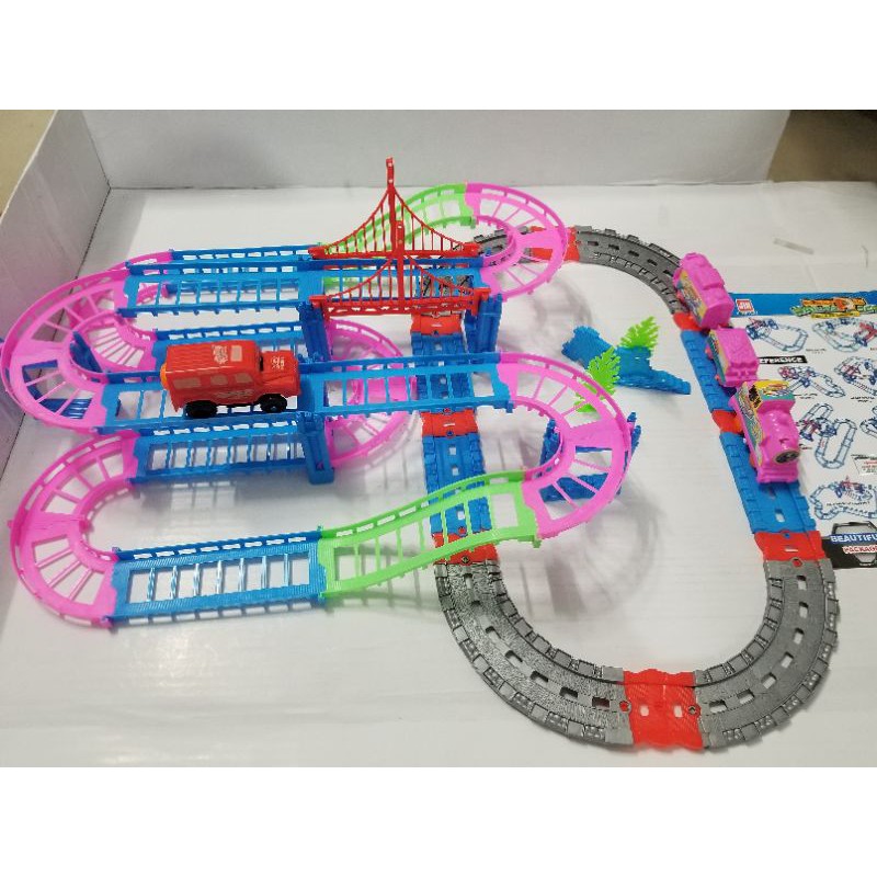 ĐƯỜNG RAY CẦU VÒNG XE LỬA PIN
