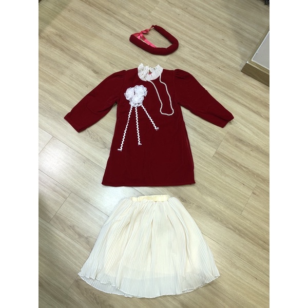 Áo dài nhung kèm váy, mấn  6-7 tuổi