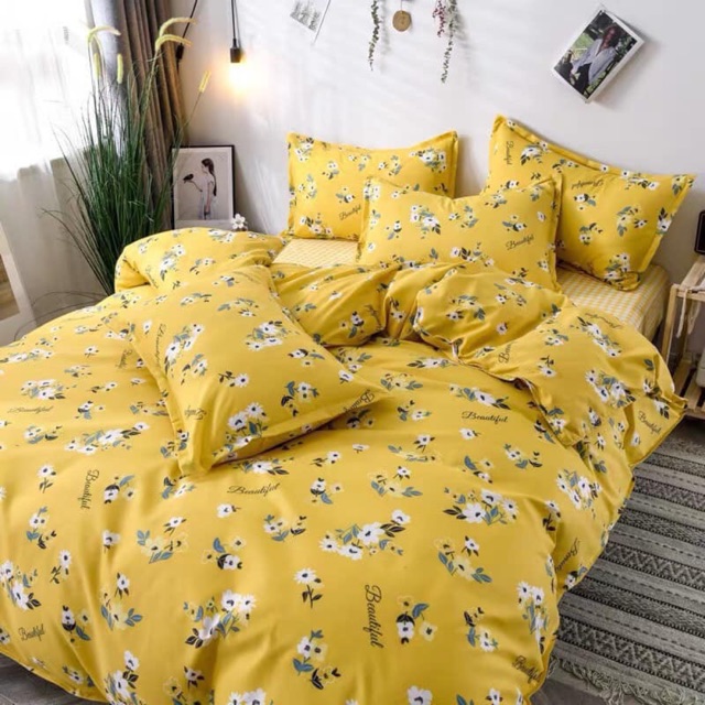 Có ai yêu màu vàng như em ko😍 Nhìn cái giường chỉ muốn đi ngủ ý Nhà em bán poly rẻ lắm. Mua hẳn vài bộ thay đổi luôn !!