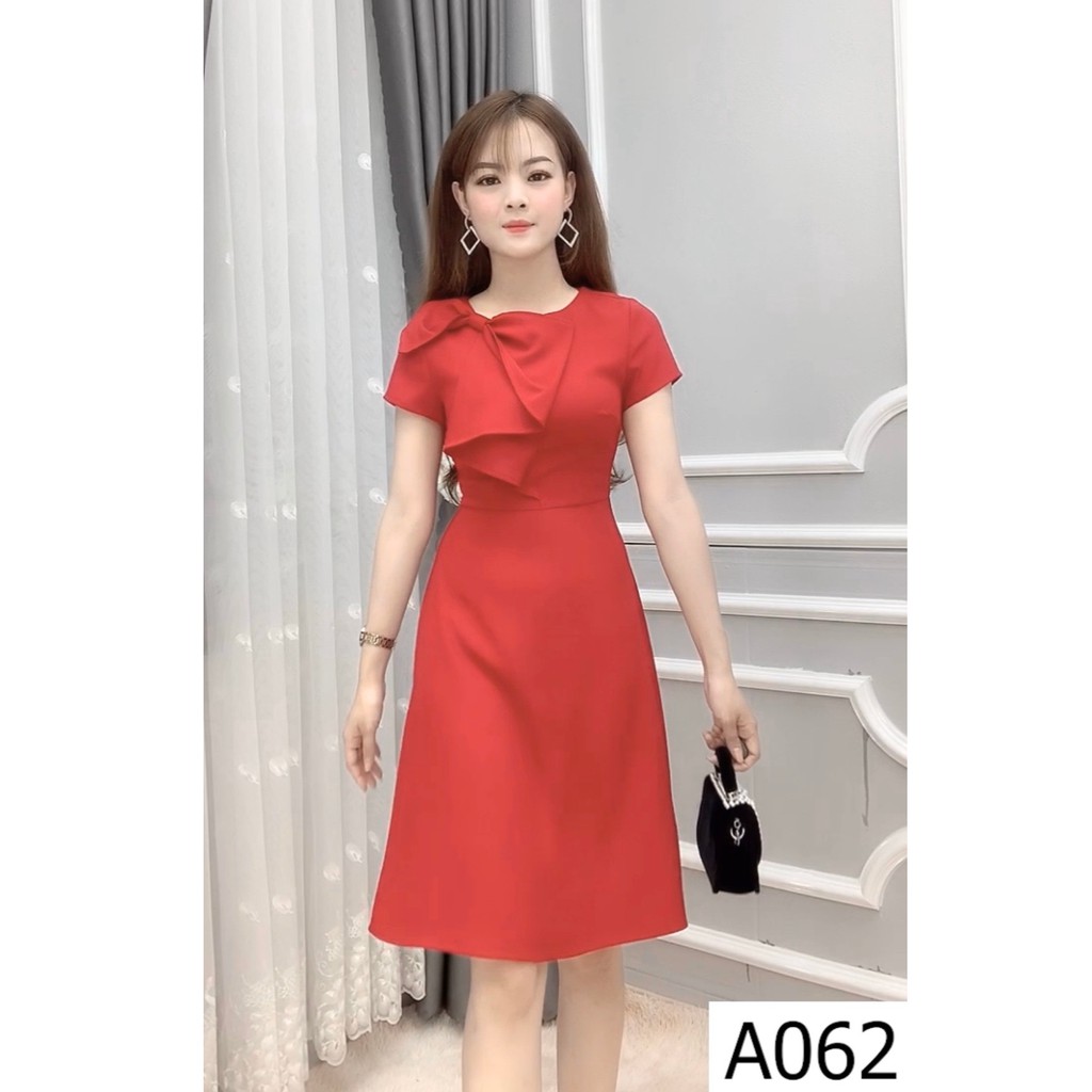 Đầm Dáng Suông Công Sở Có Nơ To Trước Ngực - She Loves A062 Màu Đỏ Đô