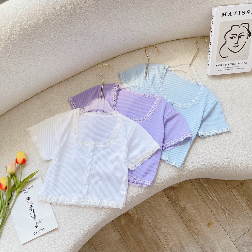 Áo croptop tay ngắn cổ vuông viền ren phối hàng nút (ảnh thật)