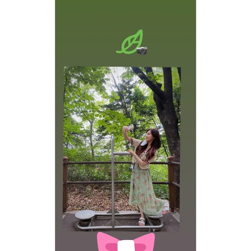 Áo len thêu hoa giống Umji VIVIZ, Suhyun AKMU