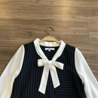 Váy kẻ phối sơ mi Zara