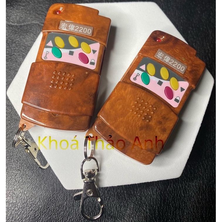Điều khiển cửa cuốn MÃ GẠT 330mhz