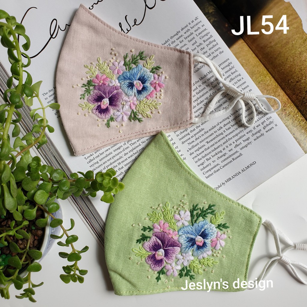 Khẩu trang thêu tay vải linen hoa Păng-xê JL54