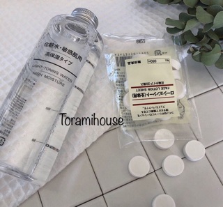 NƯỚC HOA HỒNG muji Nhật Bản