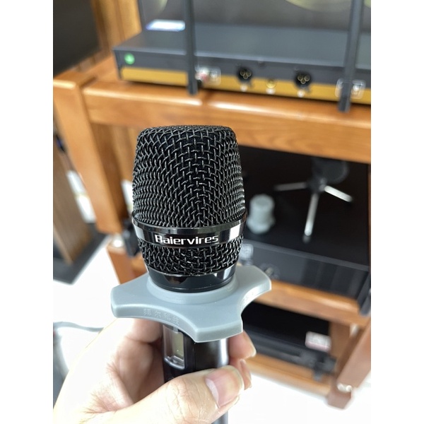 Micro không dây Baiervires BS-9100 chính hãng rất cao cấp.Tặng bộ pin sạc