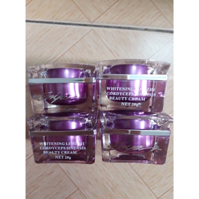 Kem Enya linh chi đông trùng hạ thảo