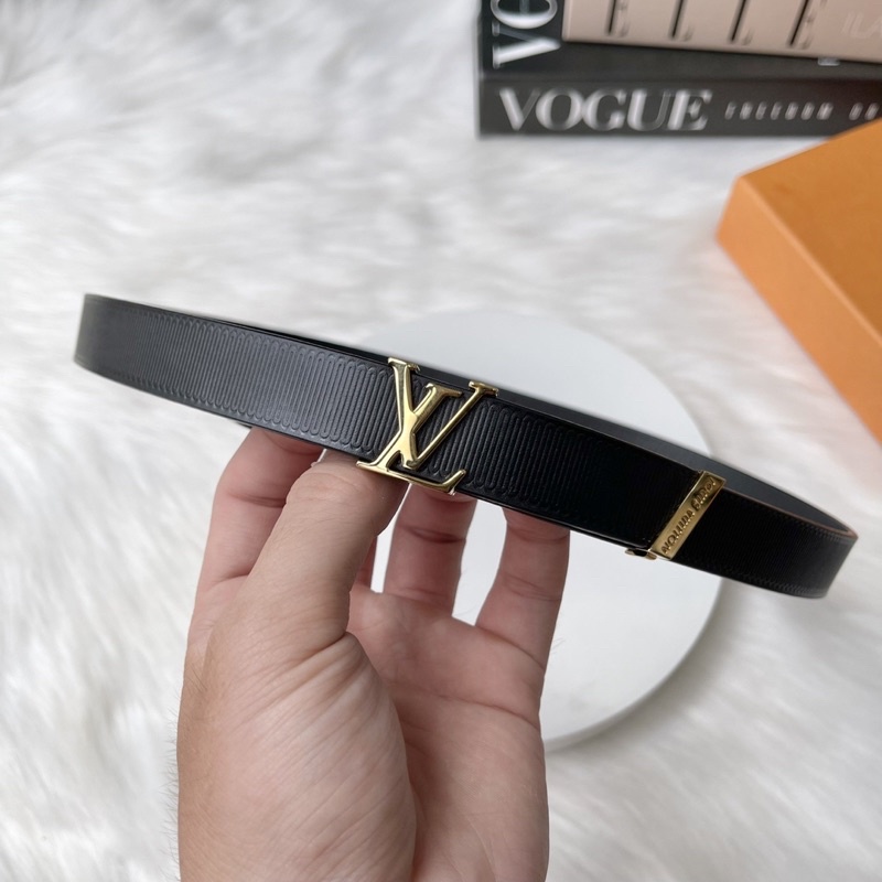 Thắt lưng Lv màu đen size 7520