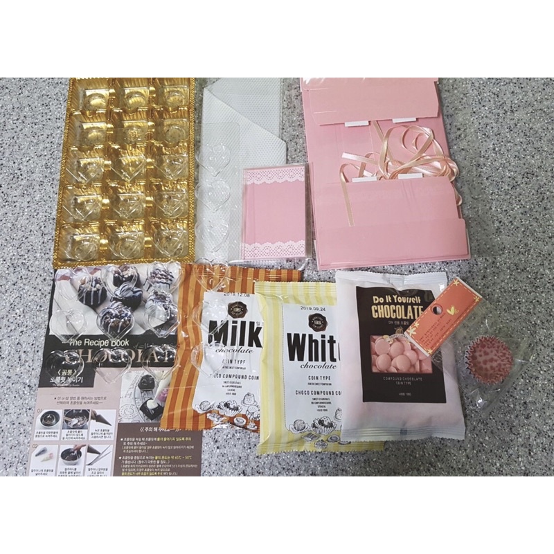 Set làm Chocolate Valentine / Bộ tự làm Sô cô la Hàn Quốc