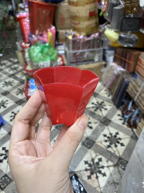 20 cái cốc ly nhựa màu miệng hoa dùng đựng bánh mousse các loại