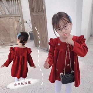 Váy đỏ nhung tim kim tuyến