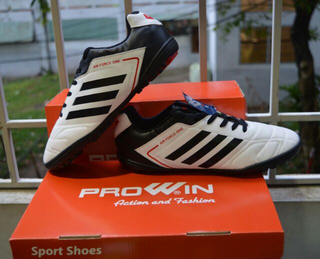 GIÀY ĐÁ BÓNG SÂN CỎ NHÂN TẠO