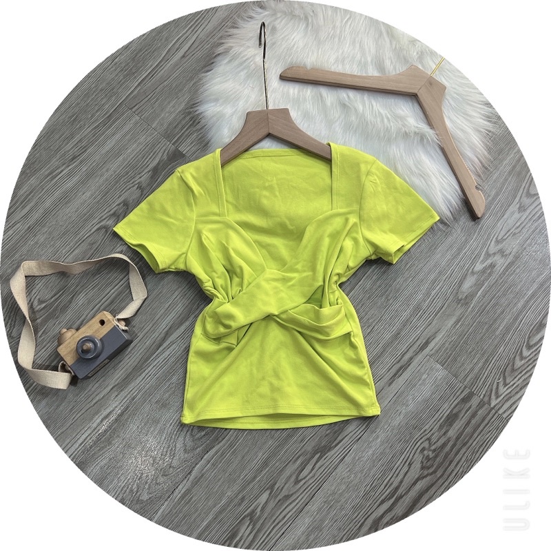 Áo thun body tay ngắn xoắn ngực không mút