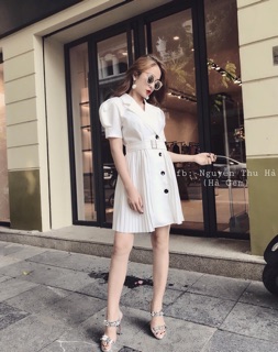 Váy cổ vest xếp ly