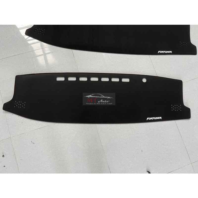 Thảm Taplo Toyota Fortuner 2017 - 2023