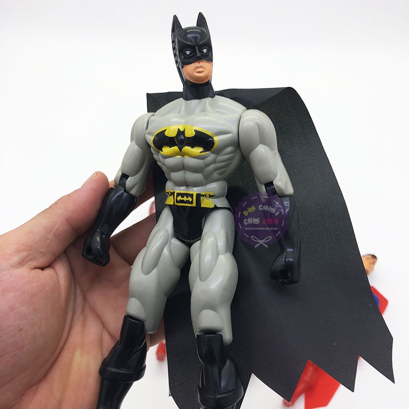 Vỉ đồ chơi 4 siêu anh hùng Super Heroes dùng pin có đèn 945A - Đồ chơi Siêu Nhân