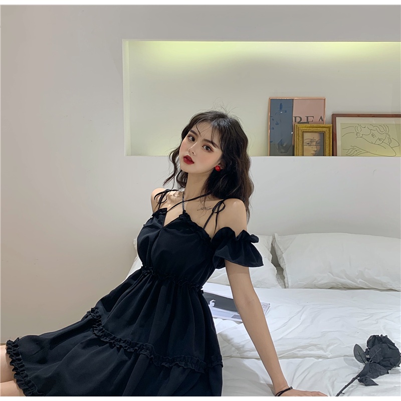 Váy 2 Dây Ngực Trễ Vai Buộc Cổ Chất Liệu Đũi Dày Dặn Daisy Boutique Mã SP000122
